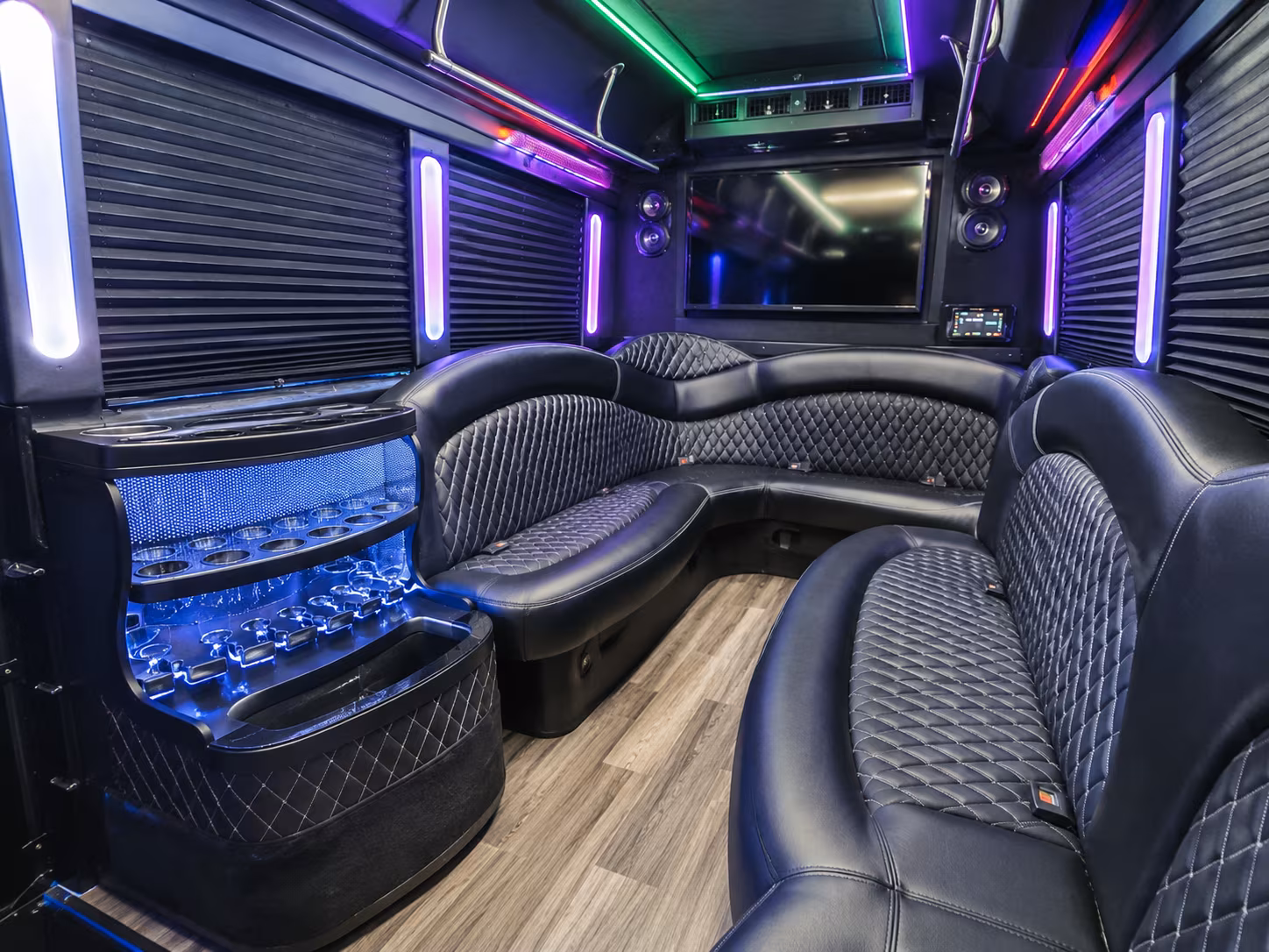 Lynn Birthday, Sweet 16, & QuinceaΓ±era Party Bus Rentals