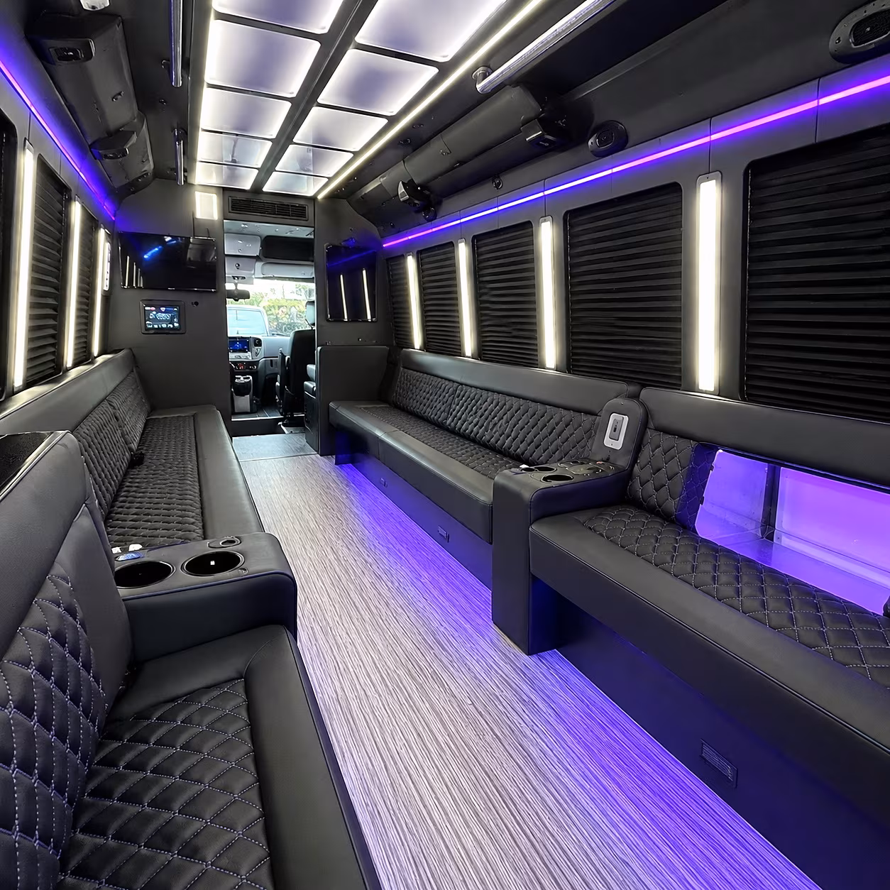 Lynn Homecoming & Prom Party Bus Rentals