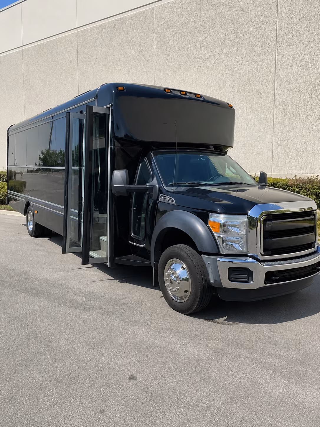 Pawtucket Birthday, Sweet 16, & Quinceañera Party Bus Rentals